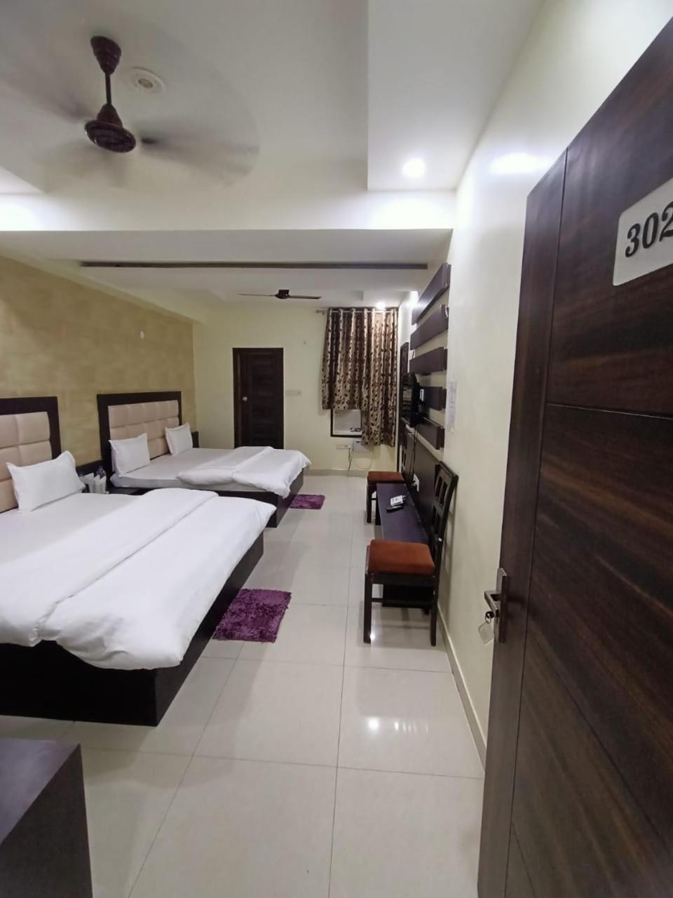 Mng Hotel Heritage Villa Kanpur Bagian luar foto