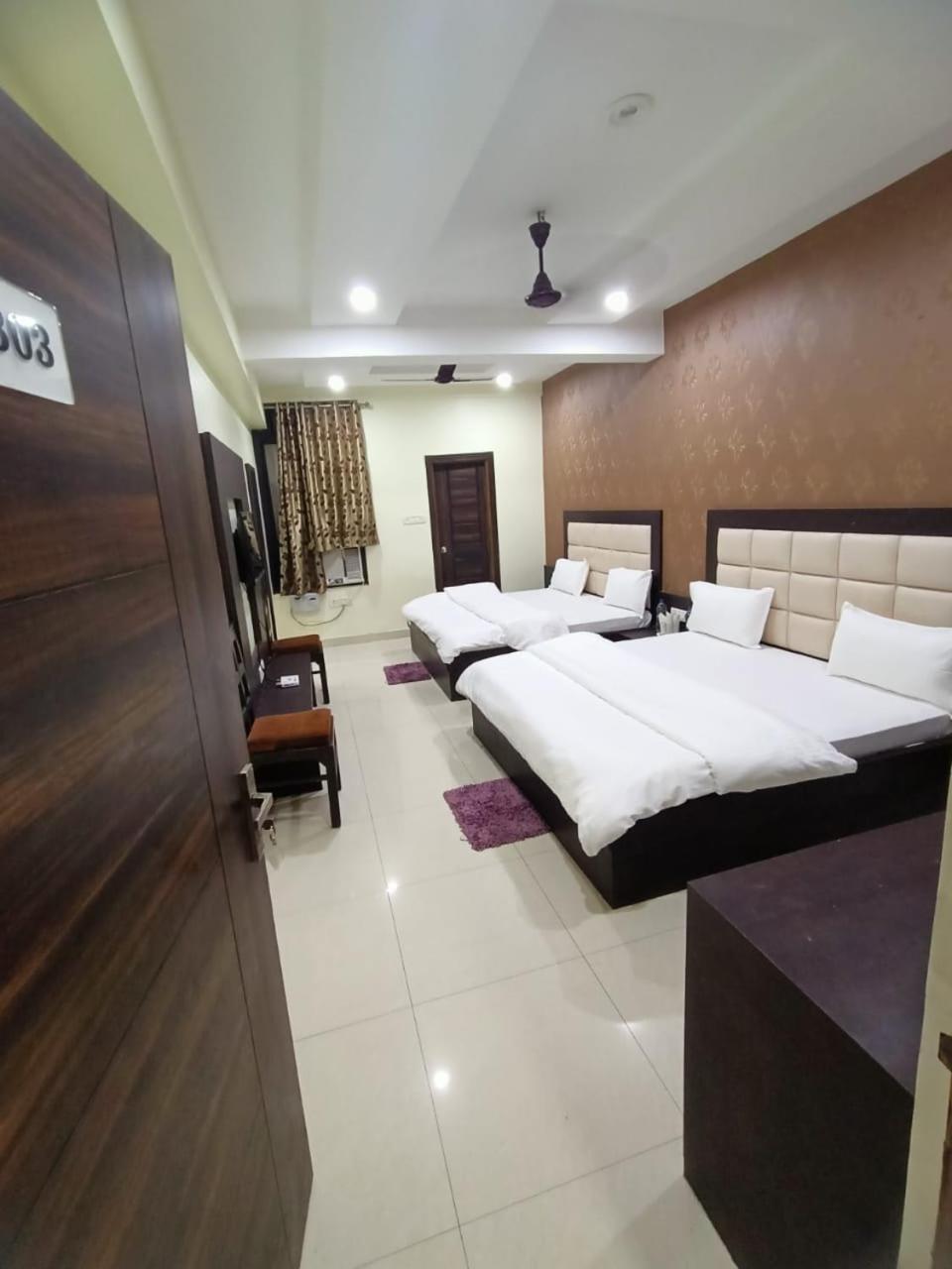 Mng Hotel Heritage Villa Kanpur Bagian luar foto