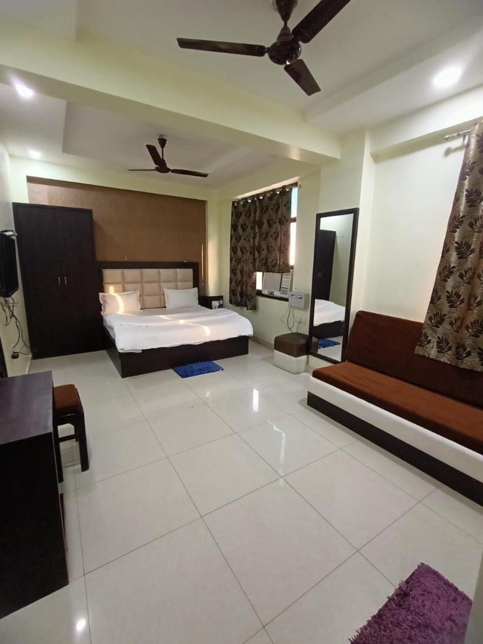 Mng Hotel Heritage Villa Kanpur Bagian luar foto